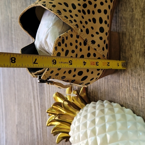NWT! Dolce Vita Animal Print Leopard Ankle Booties - Picture 13 of 15